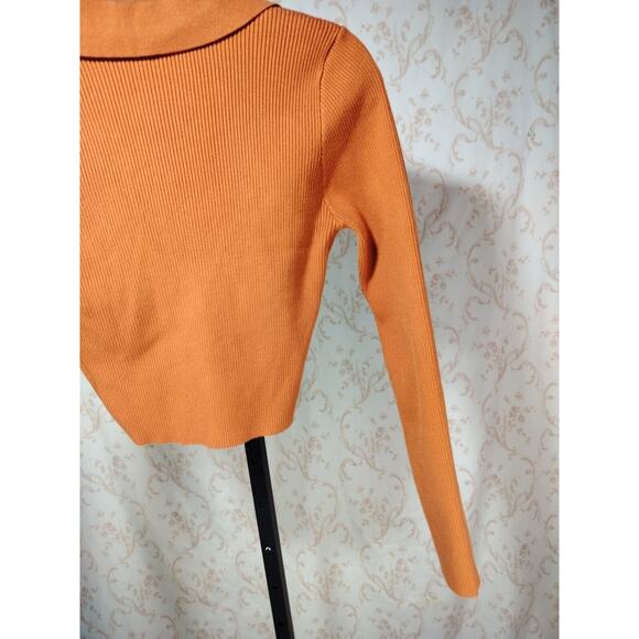 Women's Collared Deep Plunge Twist Crop Top Long Sleeve Sweater, Size Large - Picture 7 of 13